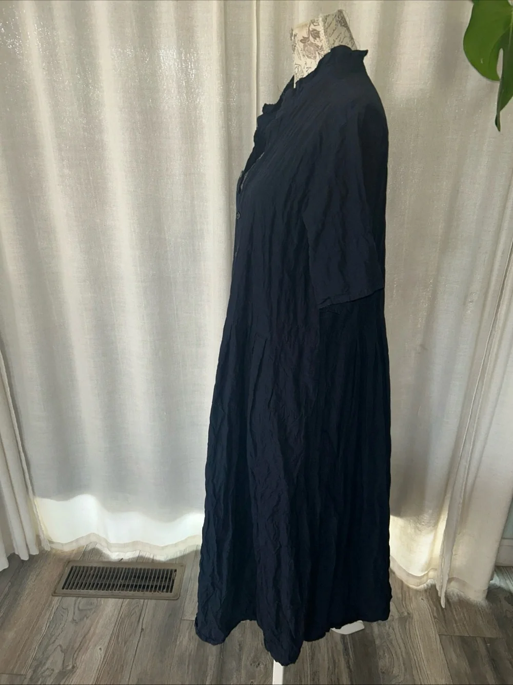 Pas De Calais Navy Blue Crinkle Button Front Midi Dress Size 40 US M - Picture 3 of 9